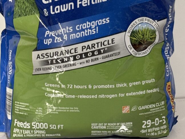 Vigoro Crabgrass Preventer & Lawn Fertilizer – 14.06 lbs., Covers 5,000 sq. ft., Pre-Emergent Weed Control + Lawn Feeding - Image 6